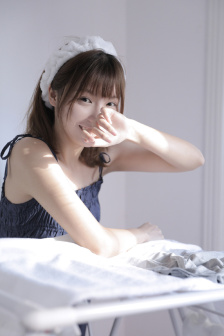 荒岛女儿国